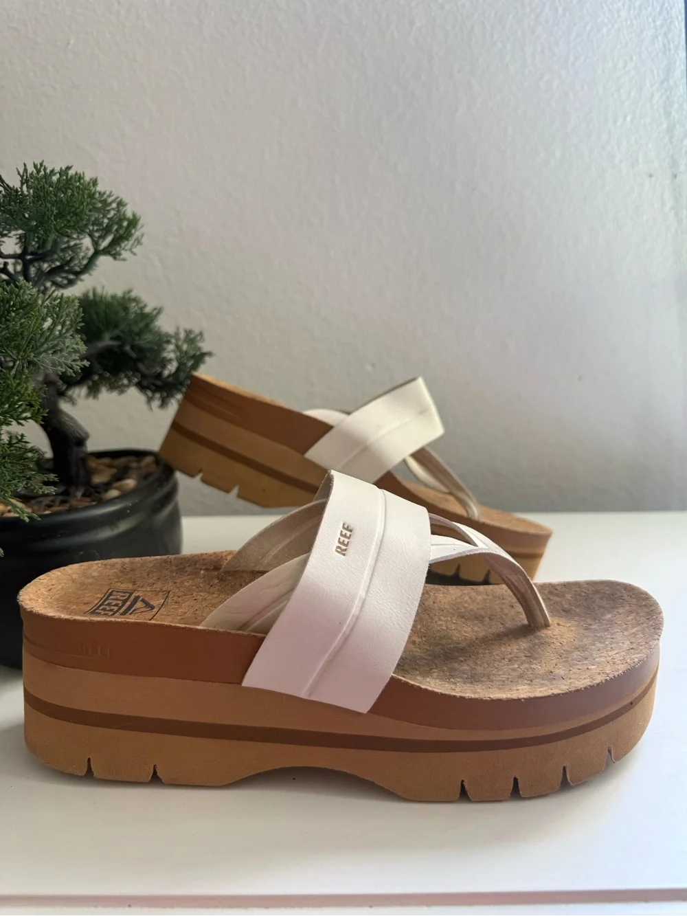 Reef vista higher Lennox size 8 Two-Tone Platform Slide Sandal in Cream and Tan